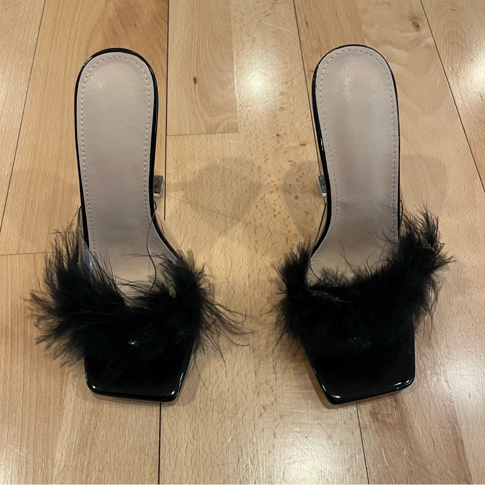 Chic Black Feathered Women's Heels
